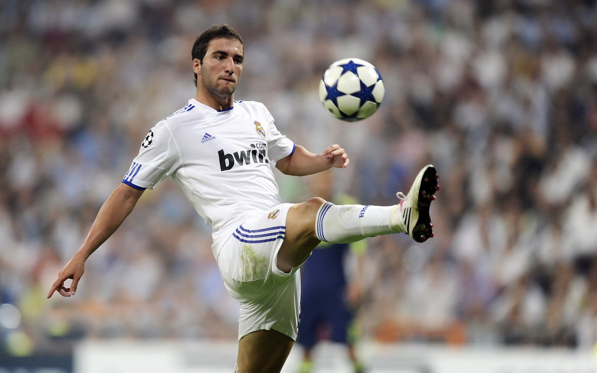 欧冠强强死磕！曼城主场破多特？哈兰德弑旧主成胜负手，曼城4-2多特晋级欧冠4强