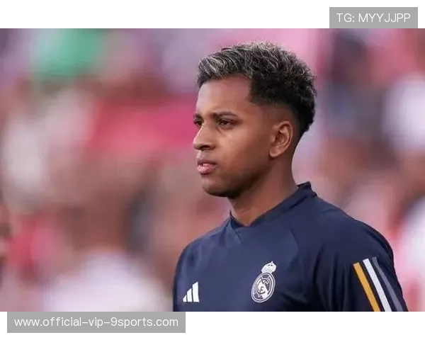 皇马罗德里戈内切射门强化：青少年足球新标杆