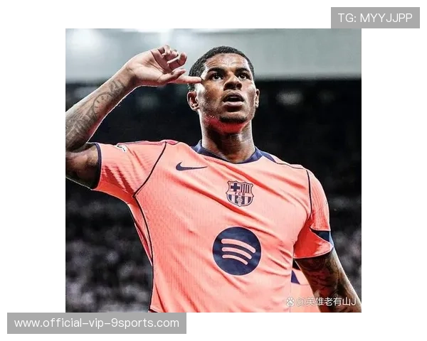 拉什福德转会巴萨，曼联错失锋线新星